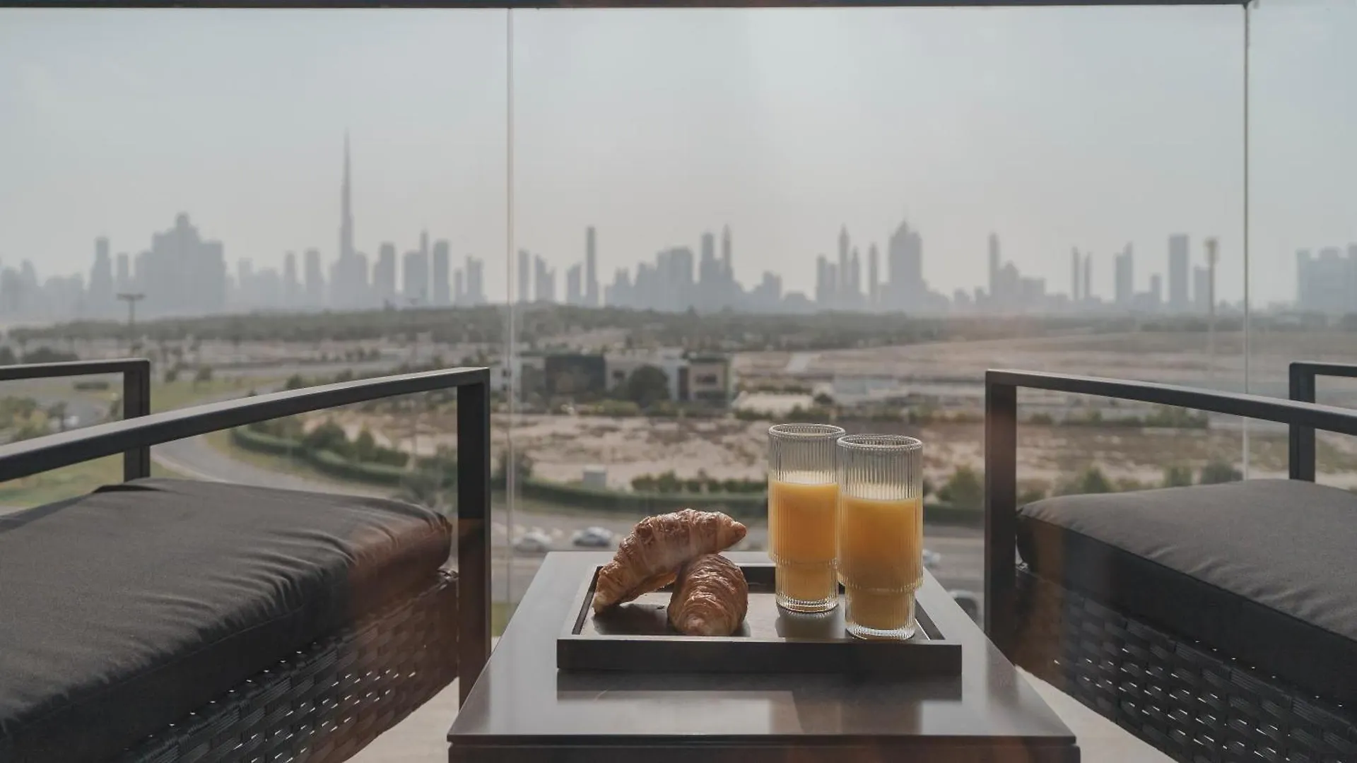 Apartment Dream Stay With Dubai Skyline & Burj View From Balcony