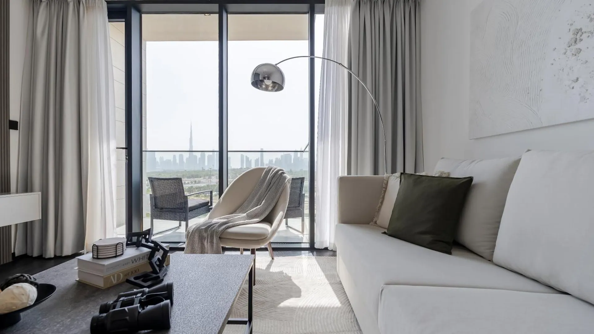 Dream Stay With Dubai Skyline & Burj View From Balcony Apartment